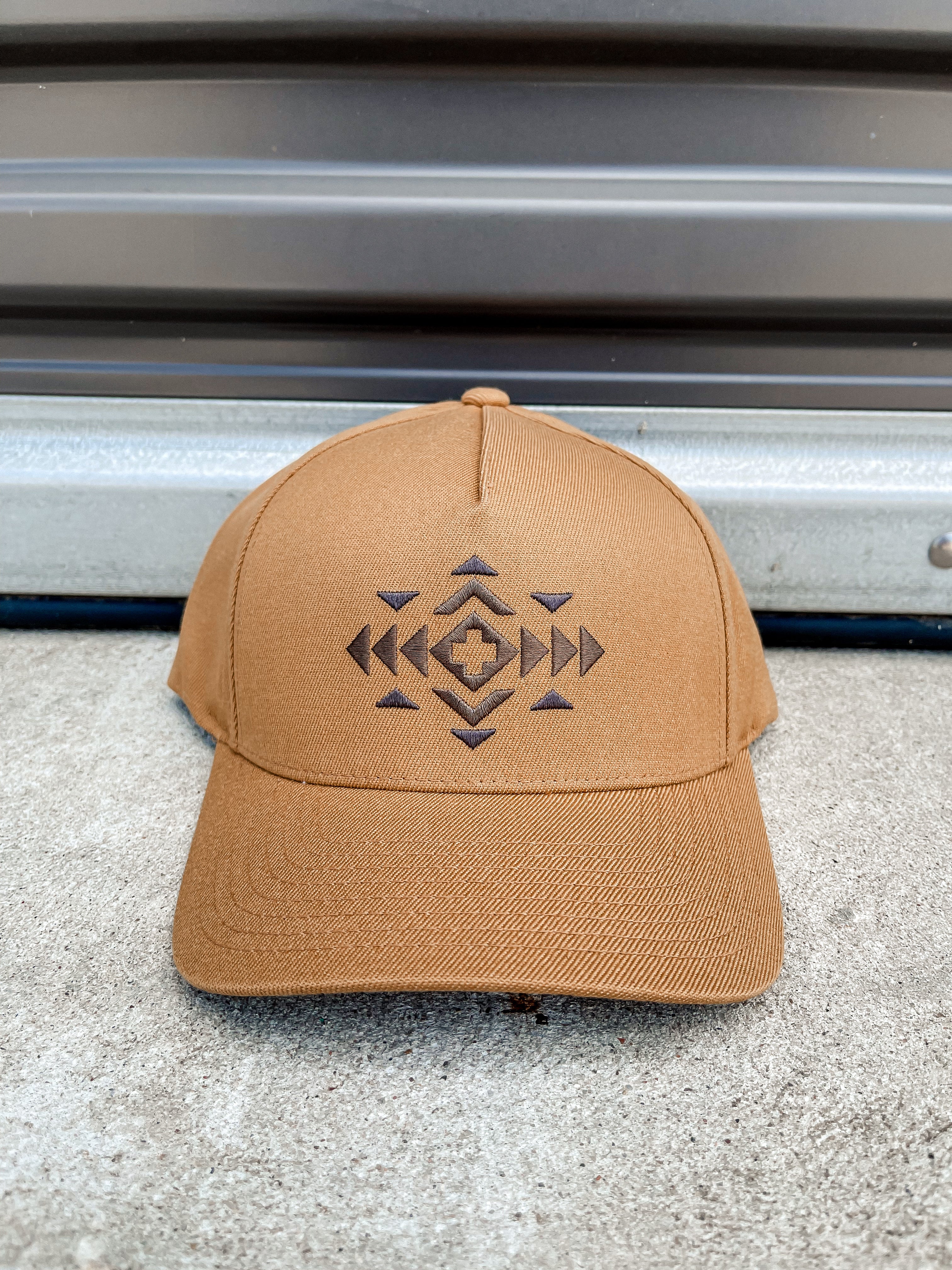 Embroidered hat - Brown